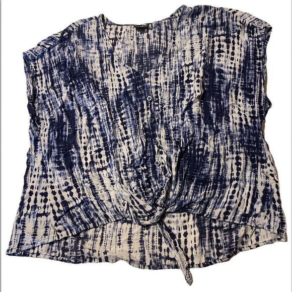 Torrid BLUE TIE-DYE CHALLIS TIE FRONT DOLMAN Cropped TOP Blouse coastal L/0 - Picture 5 of 14